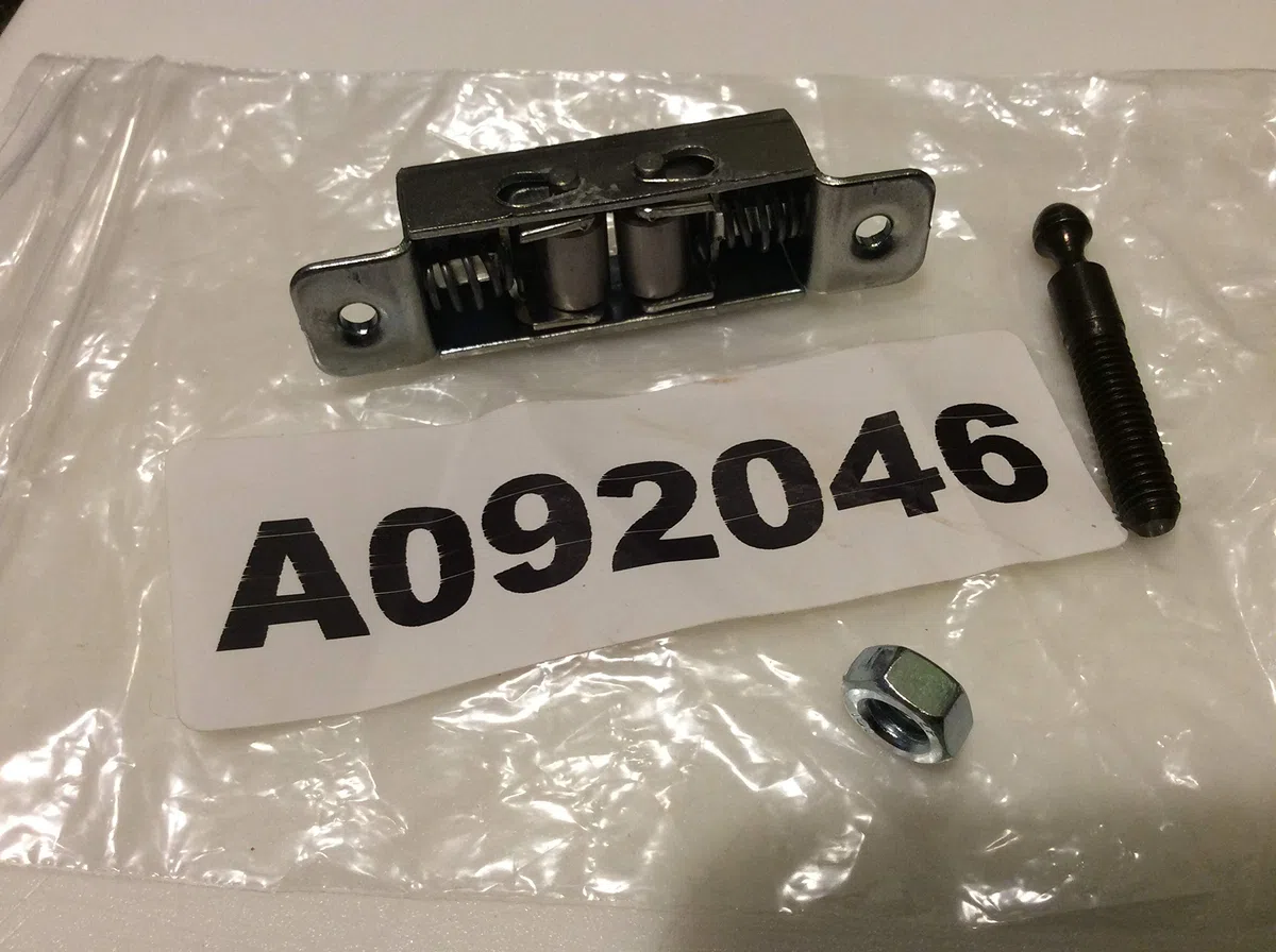 Rangemaster A092046 - Kit de cierre para puerta con ruedas (acero inoxidable)