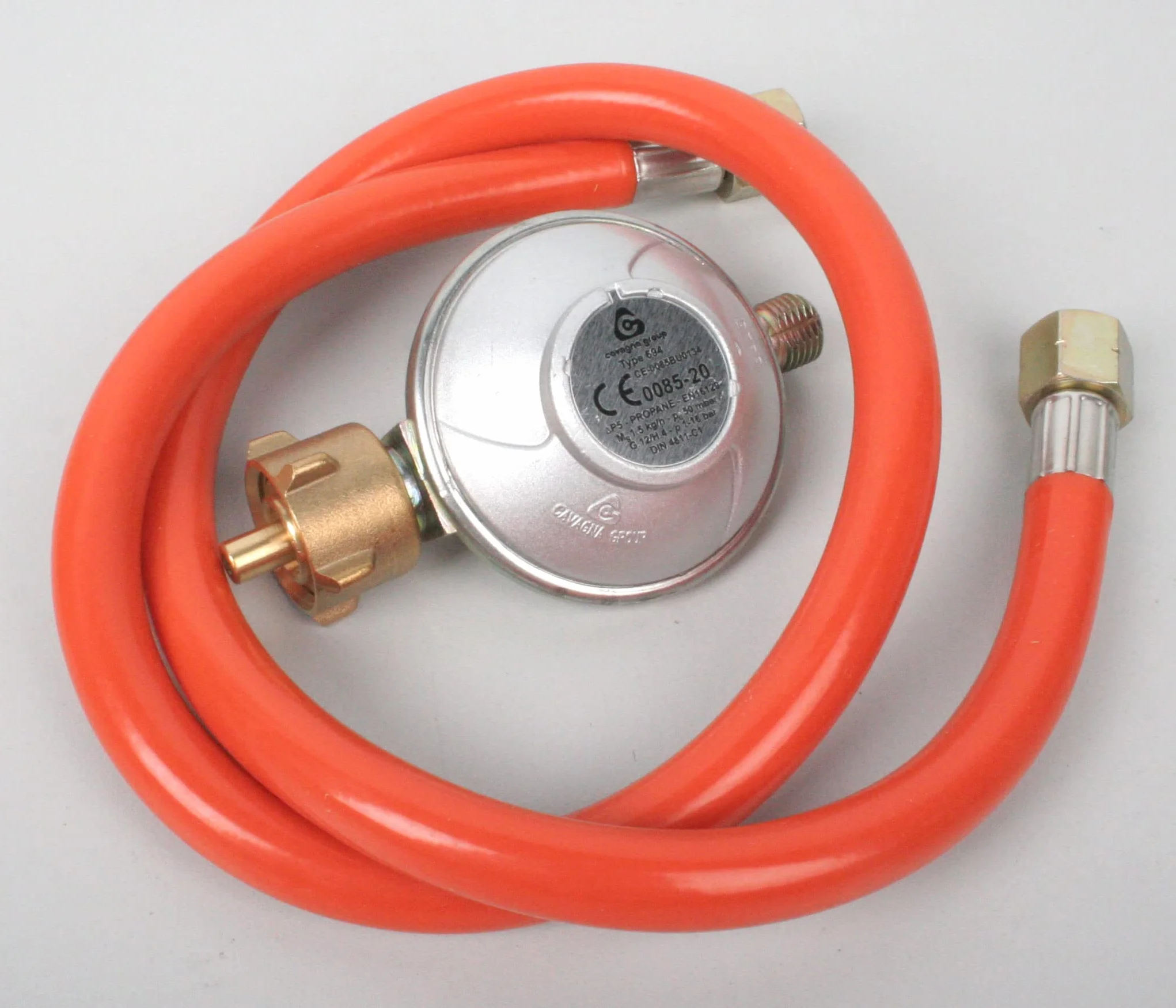 Regulador de presión de Gas 50 mbar + Manguera de Gas